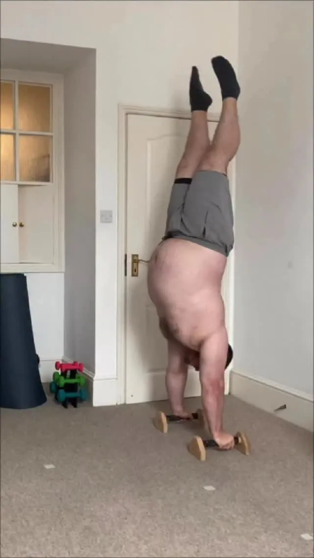 15-Second Handstand